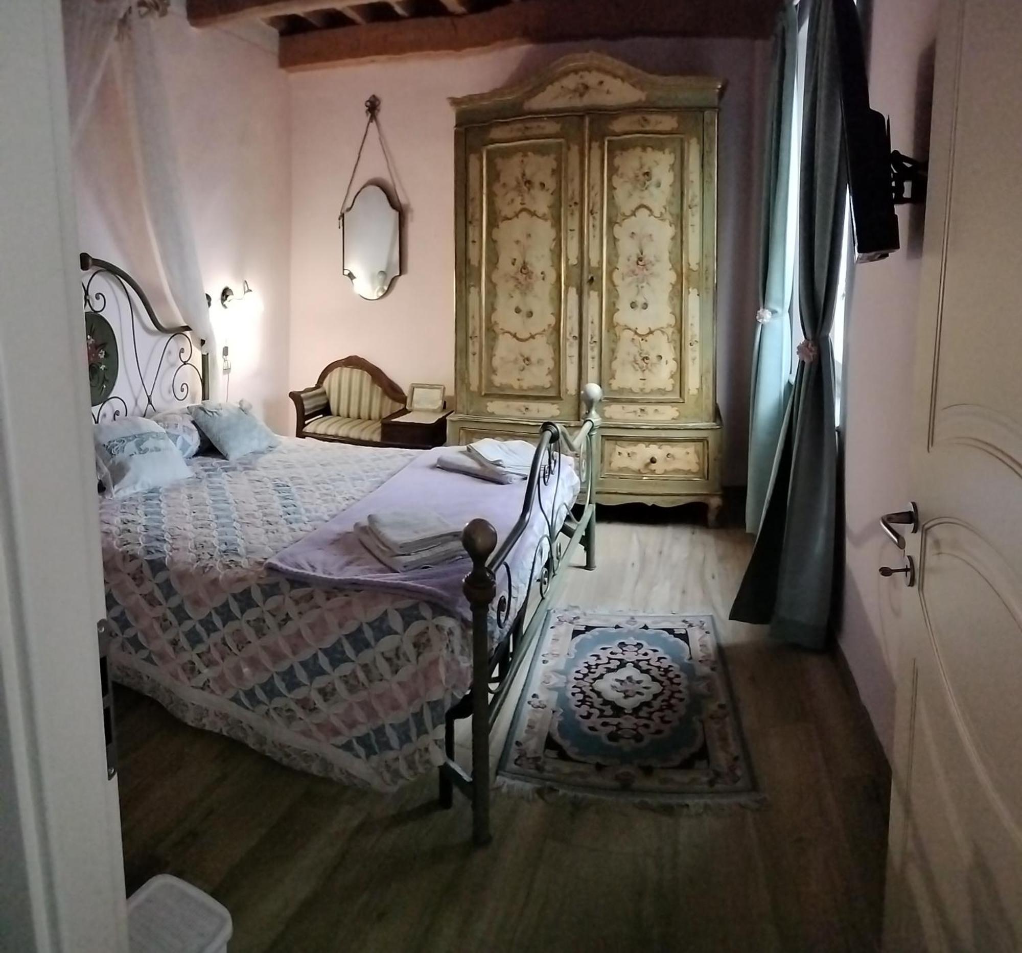 B&B La Rosa Nel Verde Lucca Buitenkant foto